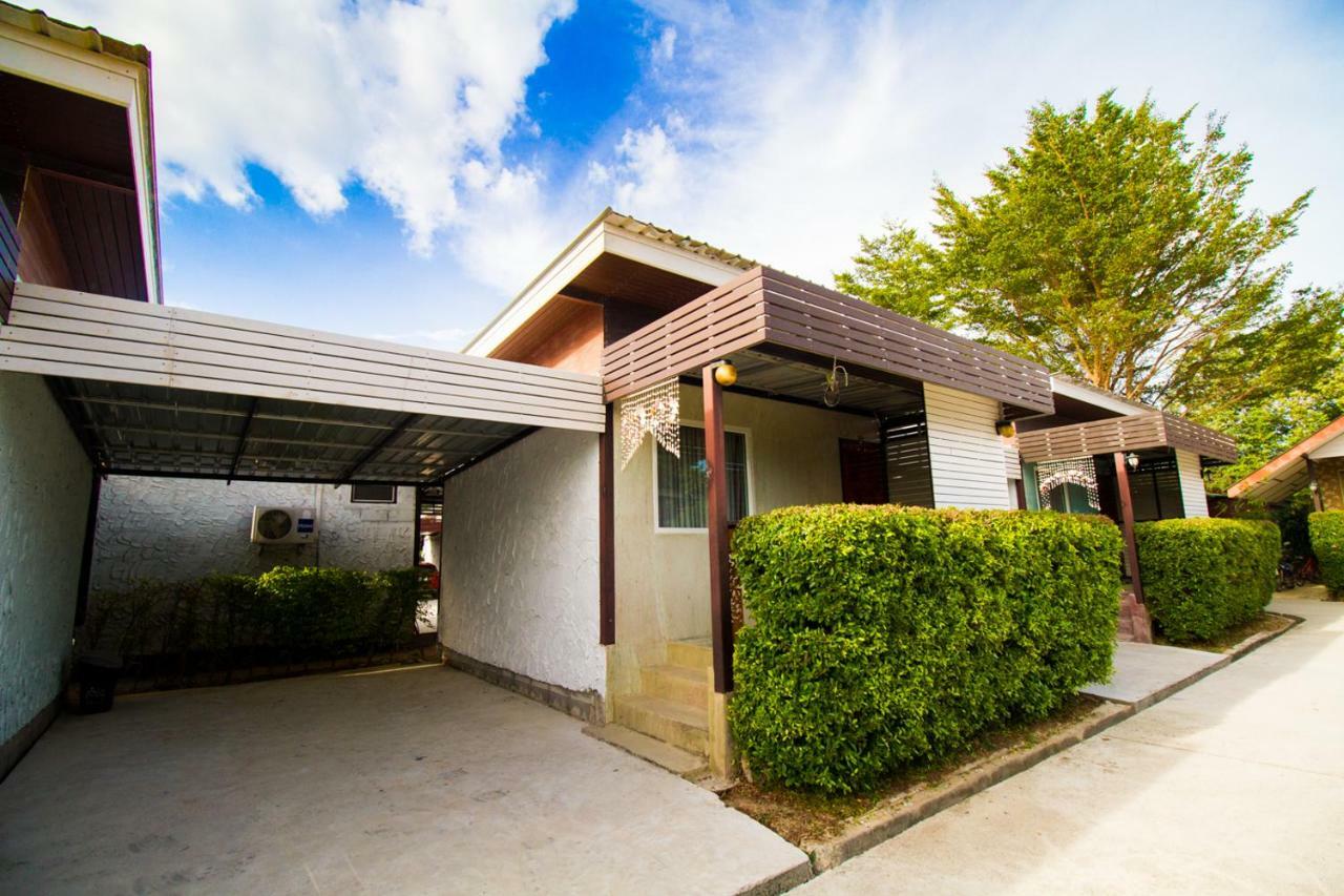 Oyo 354 Ton Hom Resort & Villa HHQ Exterior foto